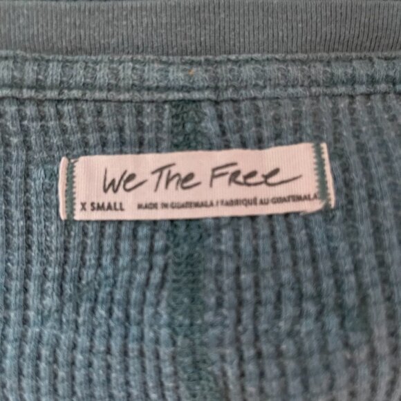 We The Free x Free People Microphone Drop Thermal Top Size XS Silver Pine - Picture 6 of 6